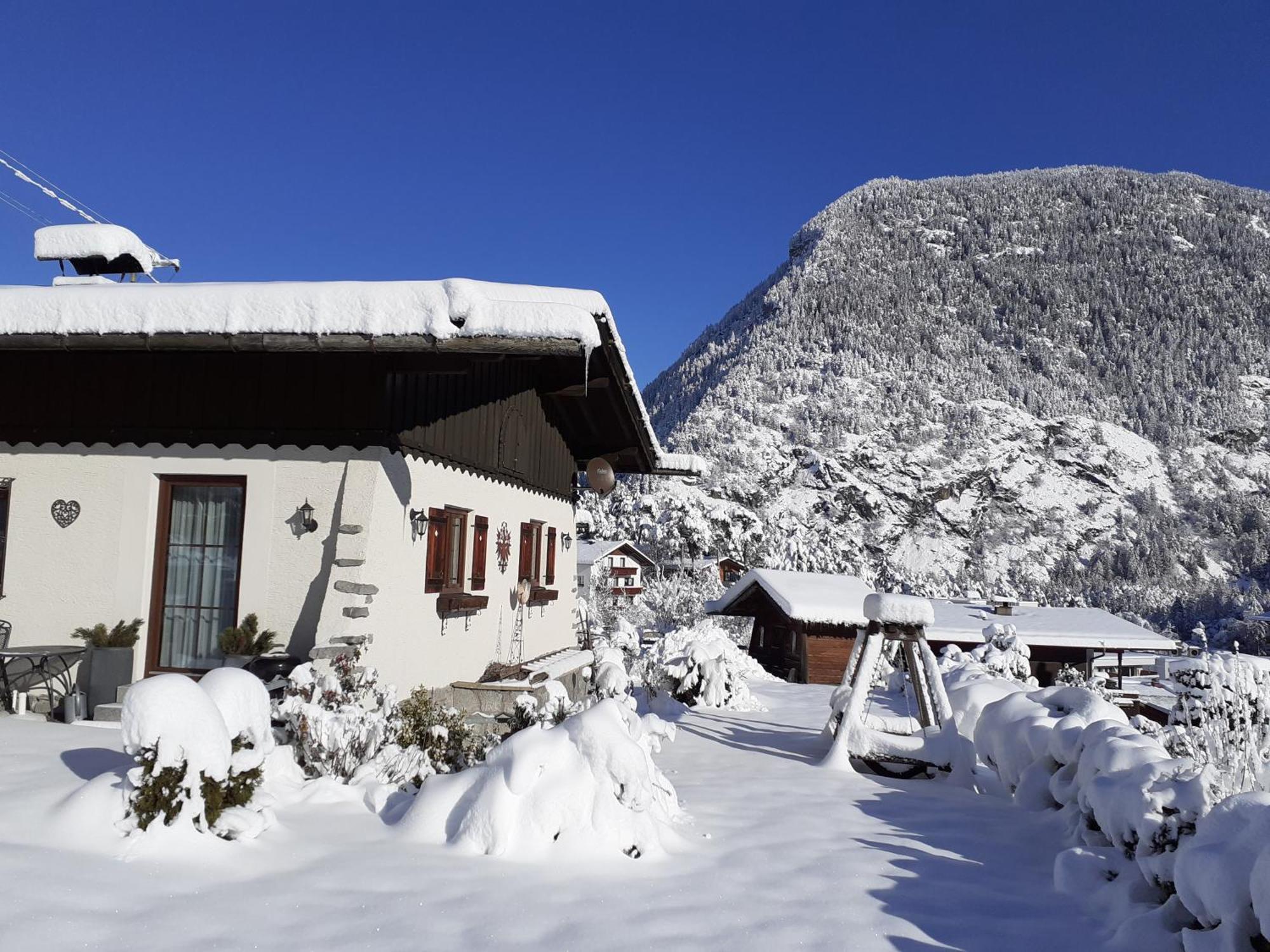Ferienhaus Oetztal-Lodge Sautens Ngoại thất bức ảnh